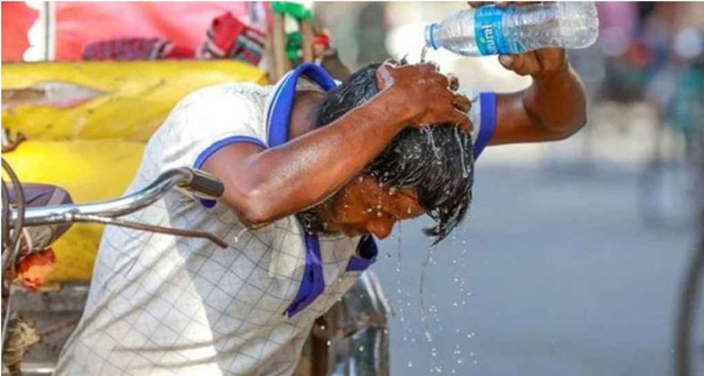 তাপমাত্রা উঠতে পারে ৪০ ডিগ্রিতে, কড়া রোদে না থাকার পরামর্শ